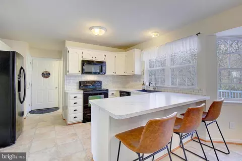 Kitchen - 2750 Icehouse Ct, Dunkirk, MD 20754 photo 4 of 5