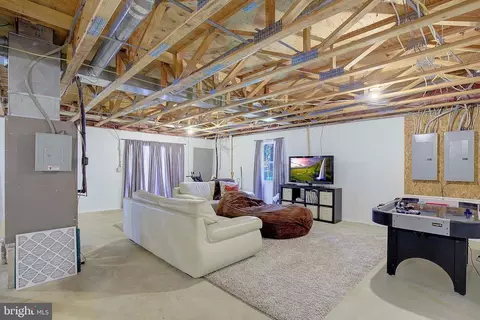 Living - 2750 Icehouse Ct, Dunkirk, MD 20754 photo 6 of 6