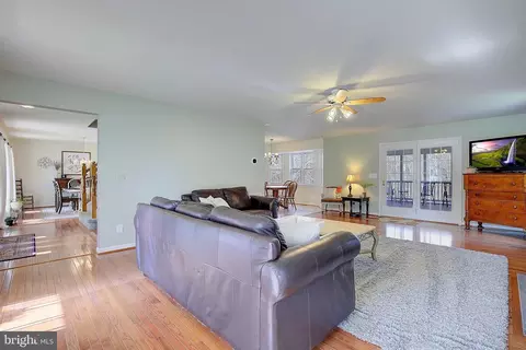 Living - 2750 Icehouse Ct, Dunkirk, MD 20754 photo 1 of 6