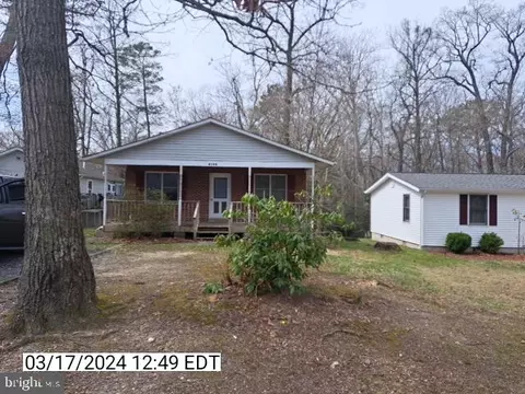 8199 Cardinal Ln, Lusby, MD 20657