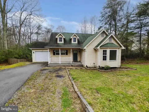 524 Vera Ct, Lusby, MD 20657