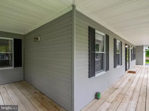 Exterior - 3415 Smithville Dr, Dunkirk, MD 20754 photo 5 of 16