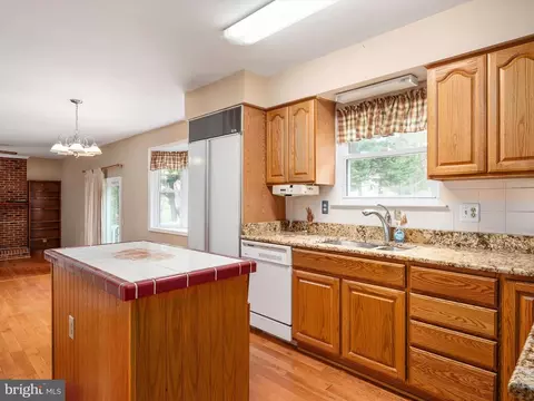 Kitchen - 3415 Smithville Dr, Dunkirk, MD 20754 photo 3 of 4