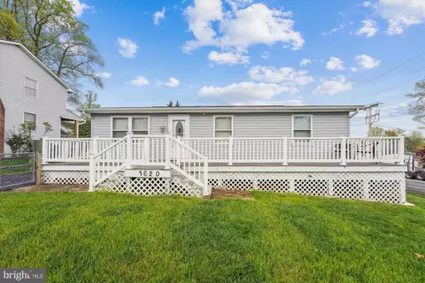 3620 7th St, North Beach, MD 20714
