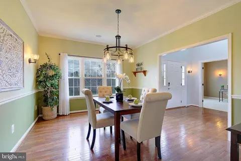 Dining - 3370 Lancer Ct, Dunkirk, MD 20754 photo 2 of 5
