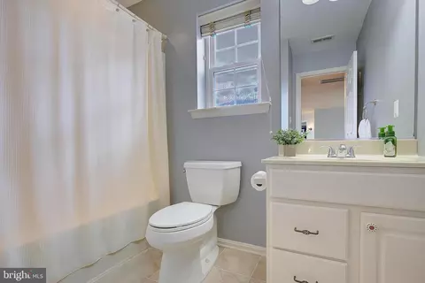 Bath - 3370 Lancer Ct, Dunkirk, MD 20754 photo 1 of 8