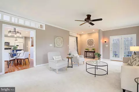 Living - 3370 Lancer Ct, Dunkirk, MD 20754 photo 3 of 6