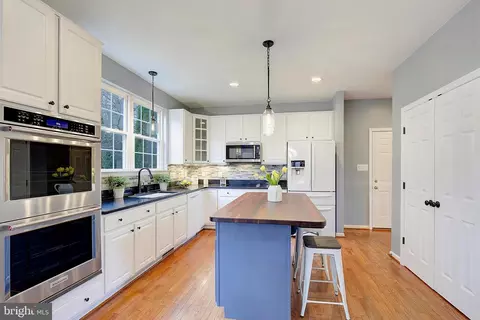 Kitchen - 3370 Lancer Ct, Dunkirk, MD 20754 photo 3 of 6