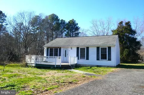 8537 Sunset Ln, Broomes Island, MD 20615