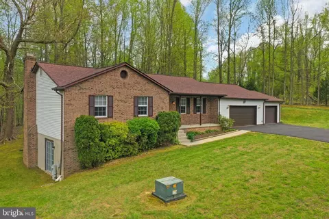 8331 Pushaw Station Rd, Owings, MD 20736