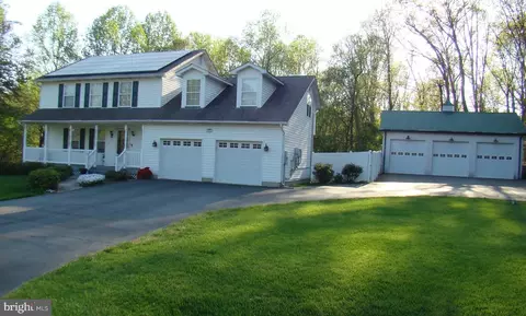 4030 Holbrook Ln, Huntingtown, MD 20639