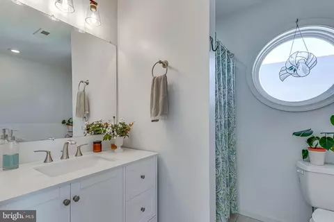 Bath - 3928 3rd St, North Beach, MD 20714 photo 2 of 5