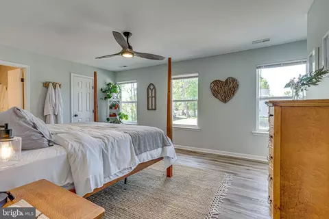 Bedroom - 3928 3rd St, North Beach, MD 20714 photo 4 of 7