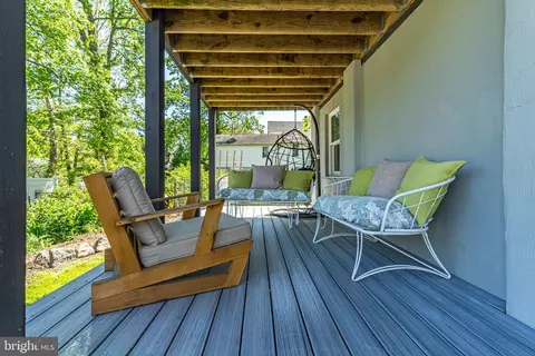 Exterior - 3928 3rd St, North Beach, MD 20714 photo 4 of 6