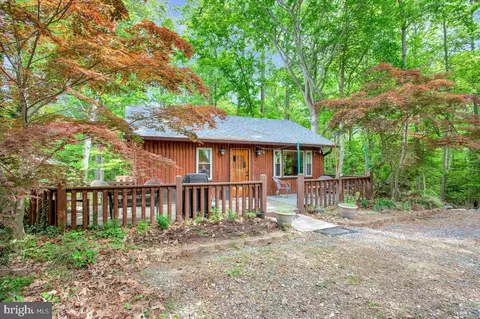 12273 Catalina Dr, Lusby, MD 20657