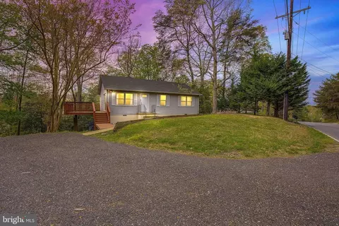 524 Chisholm Trl, Lusby, MD 20657
