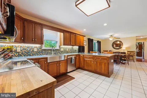 Kitchen - 3520 Old Jones Rd, Dunkirk, MD 20754 photo 1 of 4