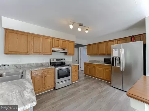 Kitchen - 910 Morello Way, Saint Leonard, MD 20685 photo 4 of 8