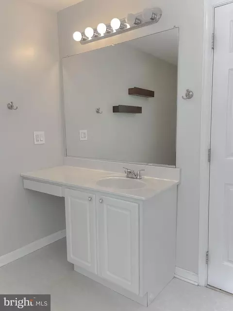 Bath - 910 Morello Way, Saint Leonard, MD 20685 photo 6 of 10