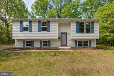 6765 Aralia Ave, Saint Leonard, MD 20685