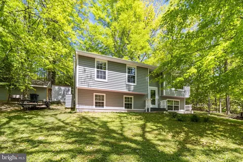 494 Cardinal Dr, Lusby, MD 20657
