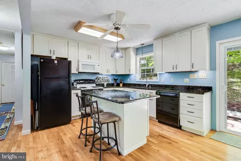 Kitchen - 494 Cardinal Dr, Lusby, MD 20657 photo 1 of 7