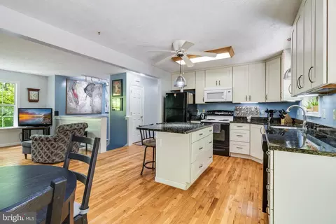 Kitchen - 494 Cardinal Dr, Lusby, MD 20657 photo 4 of 7
