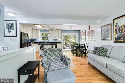Living - 494 Cardinal Dr, Lusby, MD 20657 photo 2 of 9