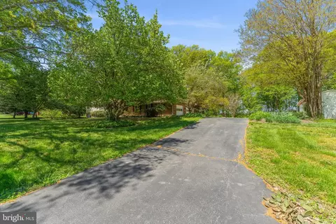 Exterior - 12730 Springfield Ct, Dunkirk, MD 20754 photo 2 of 12