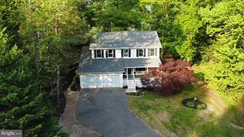 5808 Eucalyptus Dr, Saint Leonard, MD 20685