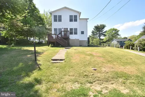15 Chesapeake Ave, Prince Frederick, MD 20678
