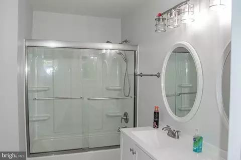 Bath - 105 Square Rigger Way #105, Solomons, MD 20688 photo 3 of 3