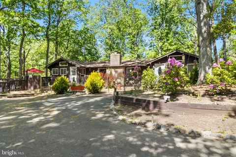 1061 Rimrock Rd, Lusby, MD 20657