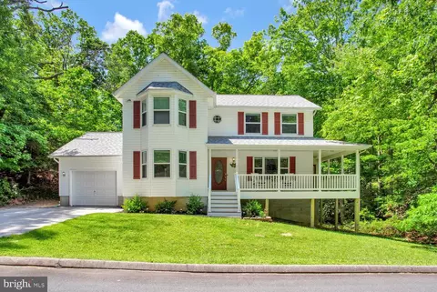 329 Red Cloud Rd, Lusby, MD 20657