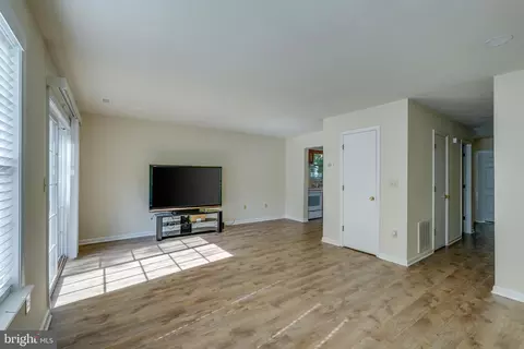 8564 E St, Chesapeake Beach, MD 20732 photo 3