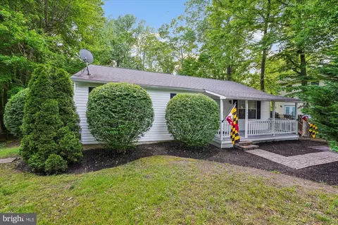 11337 Tomahawk Trl, Lusby, MD 20657