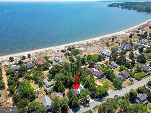 3141 Lighthouse Blvd, Lusby, MD 20657