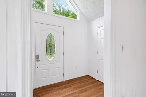 Entry Way - 9514 Howes Rd, Dunkirk, MD 20754 photo 2 of 11