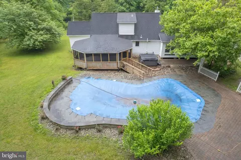 Exterior - 9514 Howes Rd, Dunkirk, MD 20754 photo 6 of 20