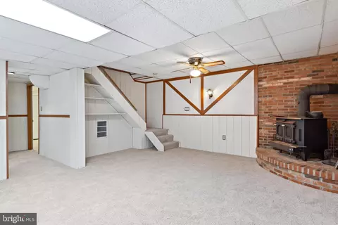 Living - 9514 Howes Rd, Dunkirk, MD 20754 photo 12 of 13