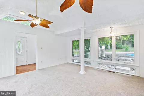 Living - 9514 Howes Rd, Dunkirk, MD 20754 photo 1 of 13