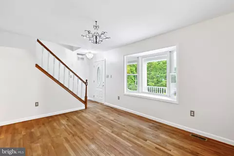Living - 9514 Howes Rd, Dunkirk, MD 20754 photo 9 of 13