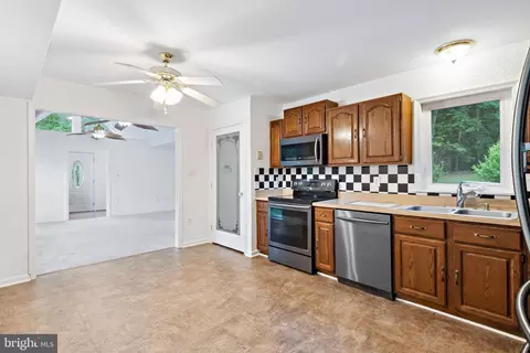 Kitchen - 9514 Howes Rd, Dunkirk, MD 20754 photo 1 of 4