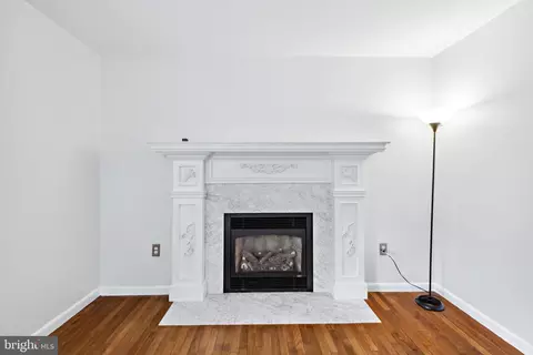Living - 9514 Howes Rd, Dunkirk, MD 20754 photo 7 of 13