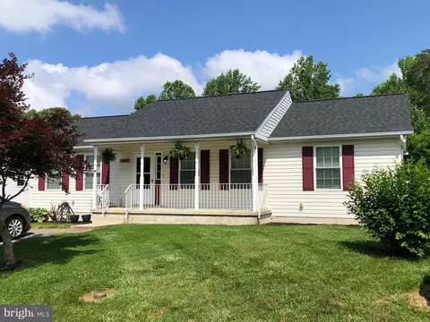 833 Yardley Dr, Prince Frederick, MD 20678