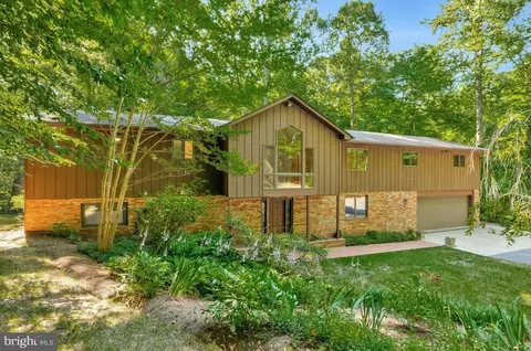 2611 Redbud Ln, Owings, MD 20736