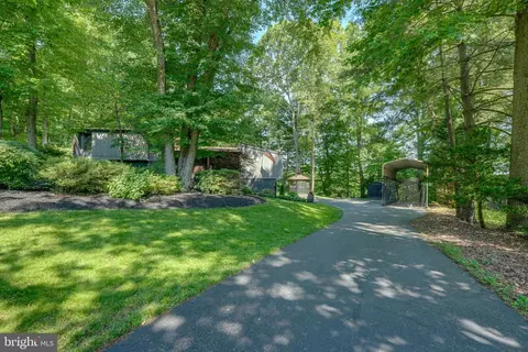 Exterior - 12700 Springfield Ct, Dunkirk, MD 20754 photo 11 of 15
