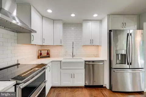 Kitchen - 12700 Springfield Ct, Dunkirk, MD 20754 photo 6 of 7