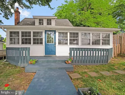 8220 E St, Chesapeake Beach, MD 20732 photo 2