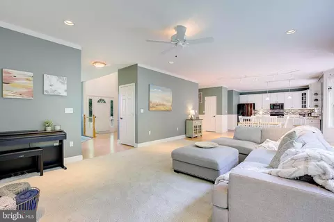 Entry Way - 3205 Hewitt Ct, Dunkirk, MD 20754 photo 4 of 10